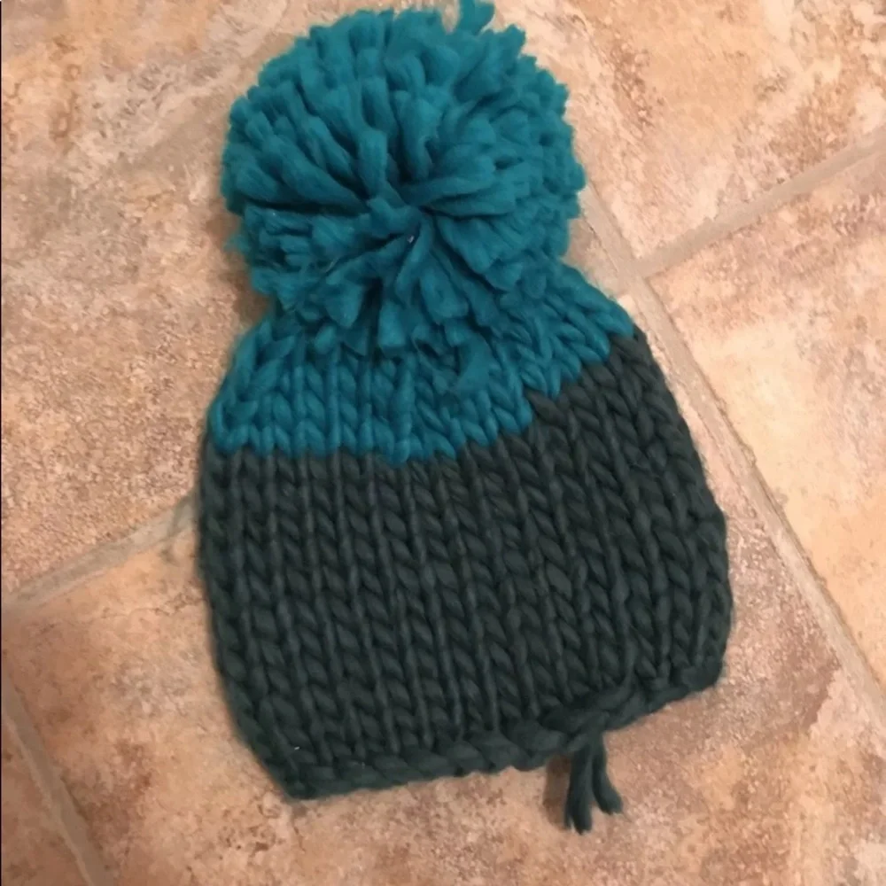 NWOT Free People Cozy Up Color Block Pom Beanie Blue
